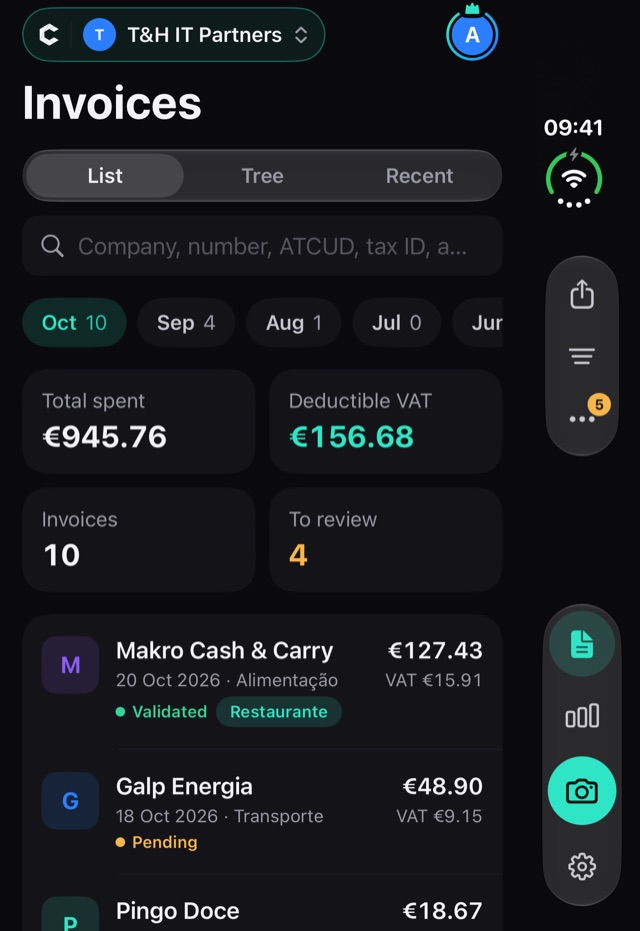 Contabify on the cover screen of a closed iPhone Duo: invoice list